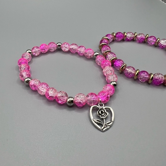 ☃️3/$6☃️ Pink Beaded Bracelet Set with Heart Charm - Handmade #160 - Picture 2 of 4